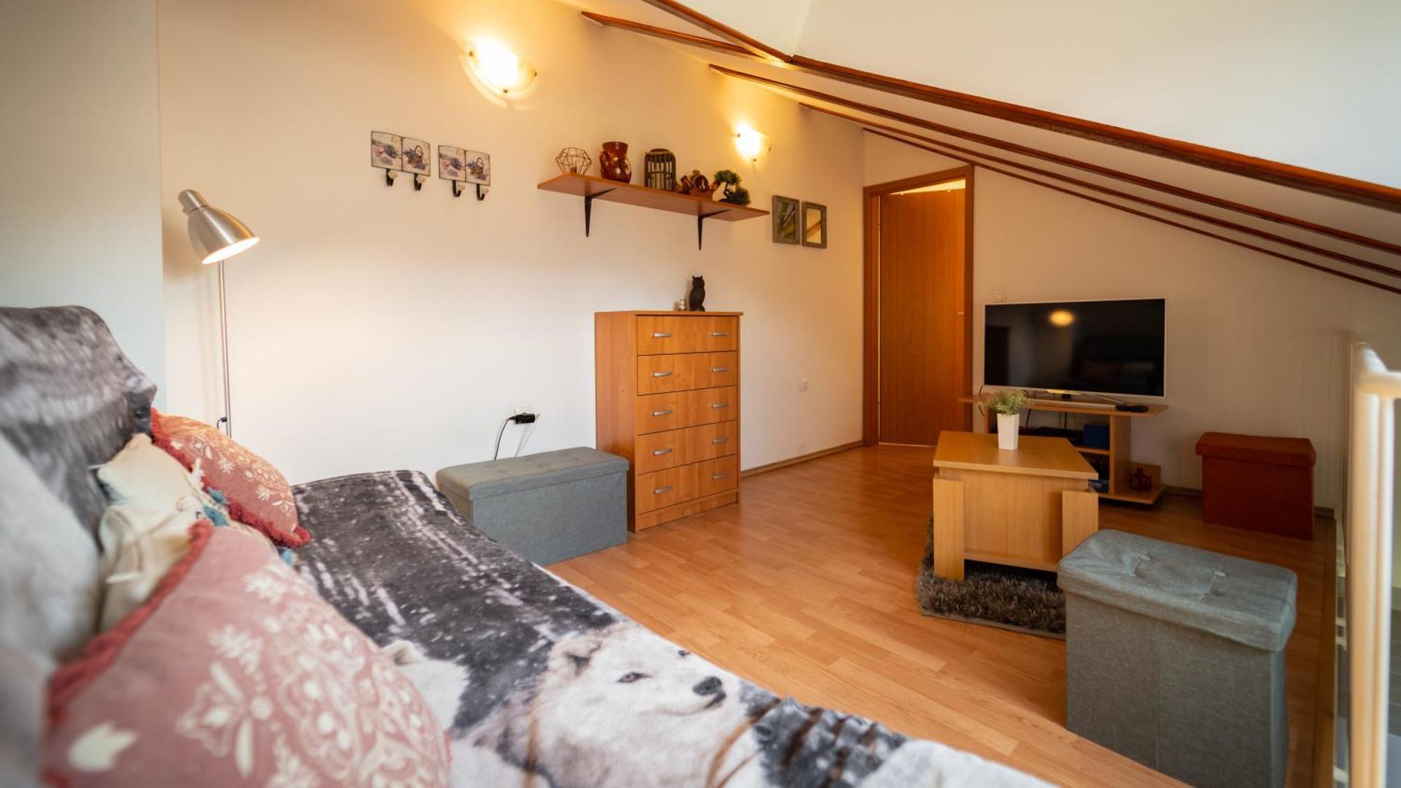 Specious Apartment Manitu In Forest Countryside Fužine Extérieur photo